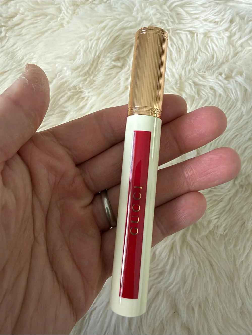 Gucci Glow Oil in Water Tint Liquid Lipstick 509 Rosso Ancora